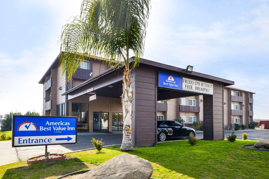 Studio 6 Suites Delano, Ca Bagian luar foto