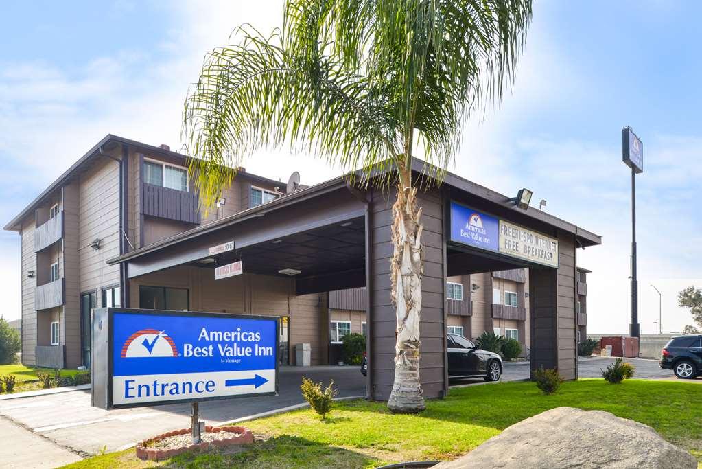 Studio 6 Suites Delano, Ca Bagian luar foto