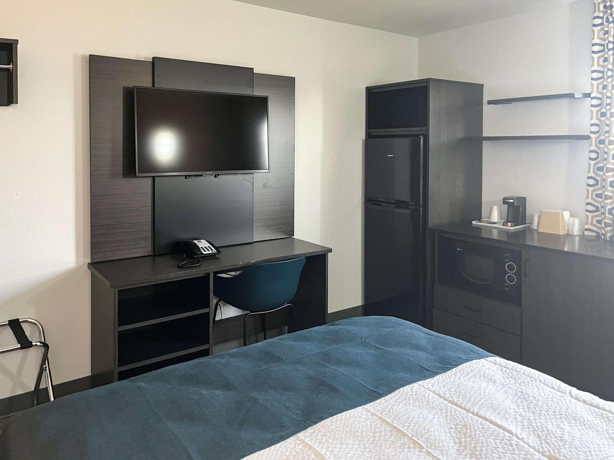Studio 6 Suites Delano, Ca Bagian luar foto